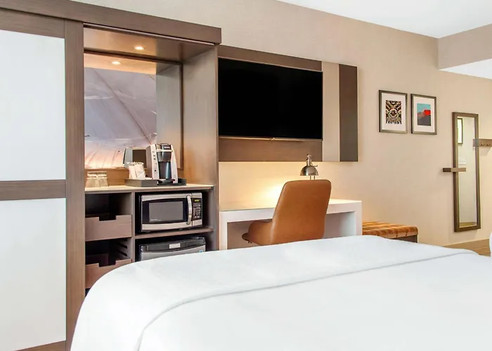 Hilton Garden North Scottsdale 4*