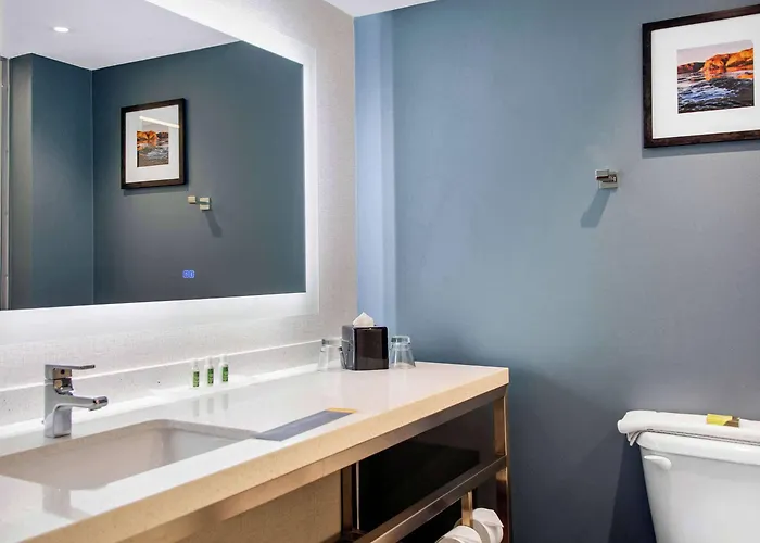Hilton Garden North Scottsdale 4*