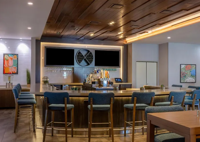 Hilton Garden North Scottsdale 4*